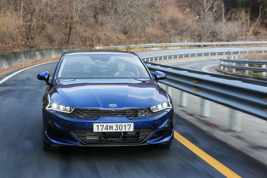  Kia K5 2019 года  (фото 12 из 44)